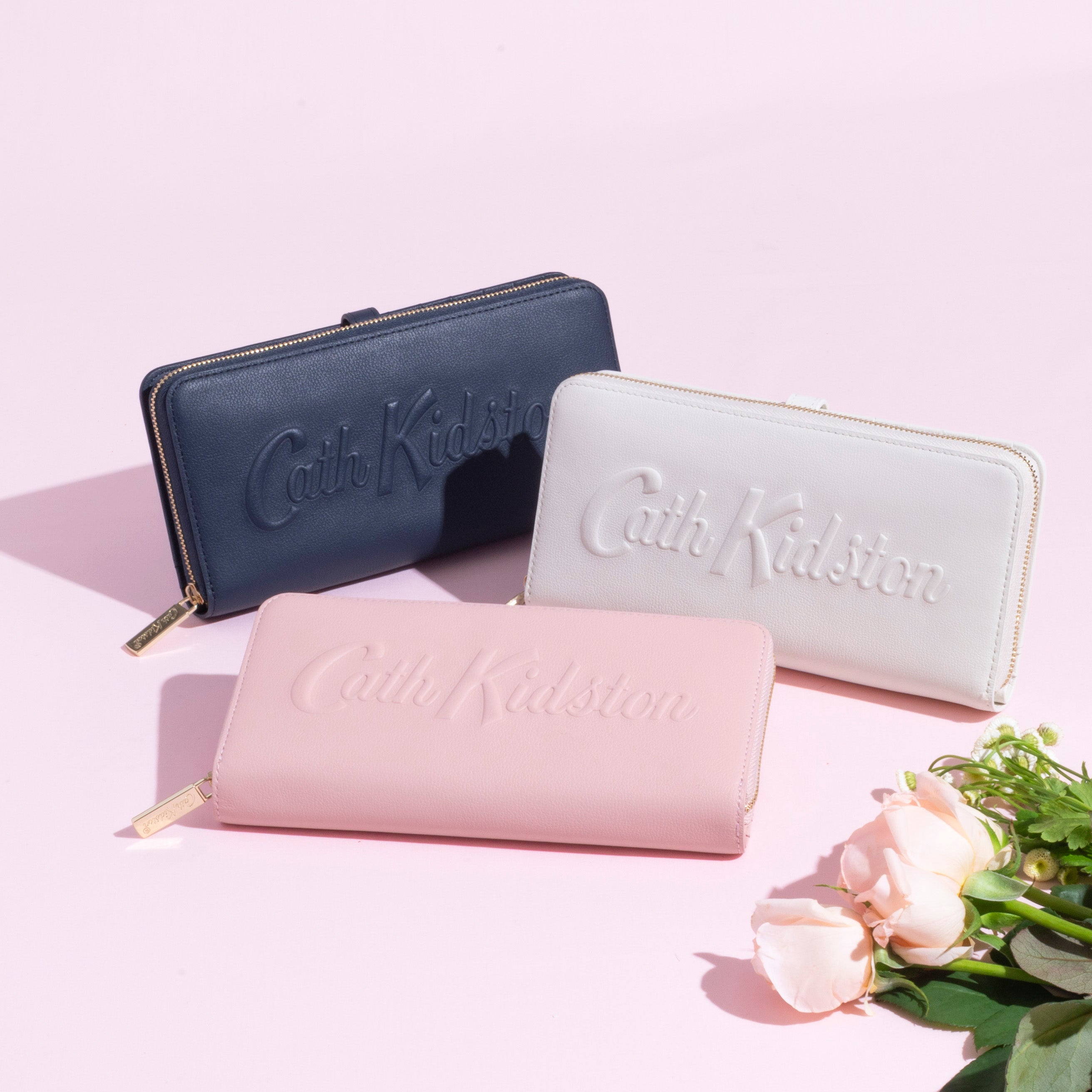 カウレザーロングウォレット Harmony Ditsy| Cath Kidston 日本公式