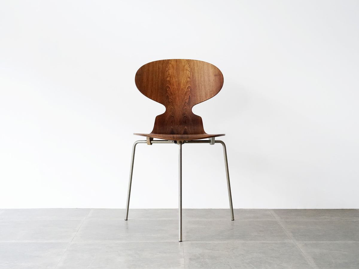 Arne Jacobsen（アルネ・ヤコブセン）Model 3100 アントチェア3本脚