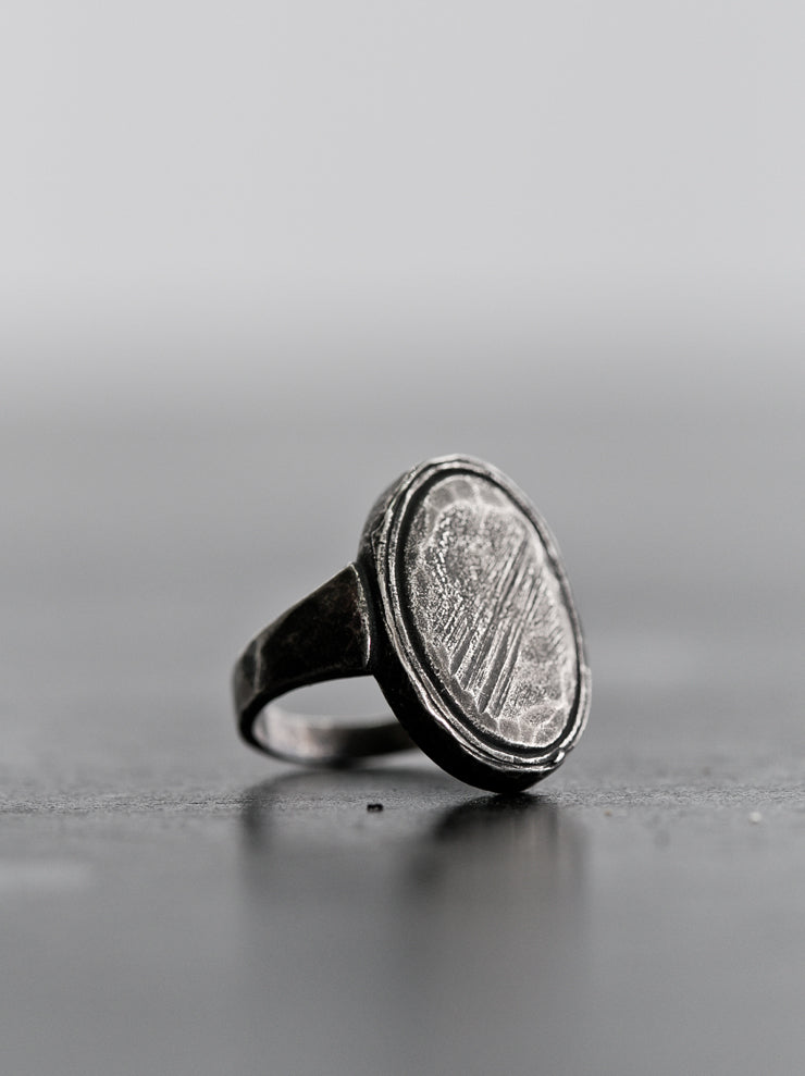 ANN DEMEULEMEESTER Sign oval ring SILVER