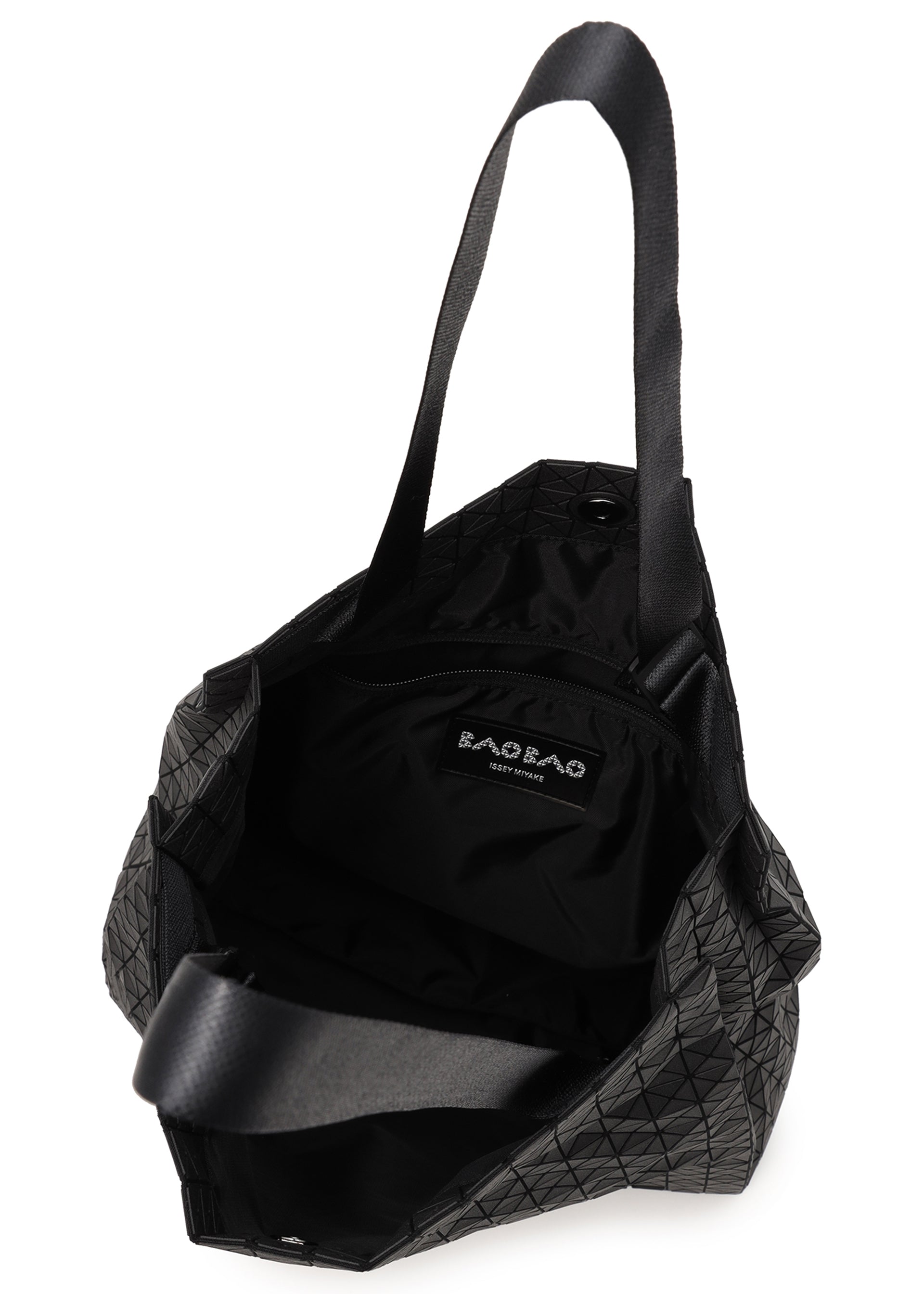 CART S – ISSEY MIYAKE ONLINE STORE