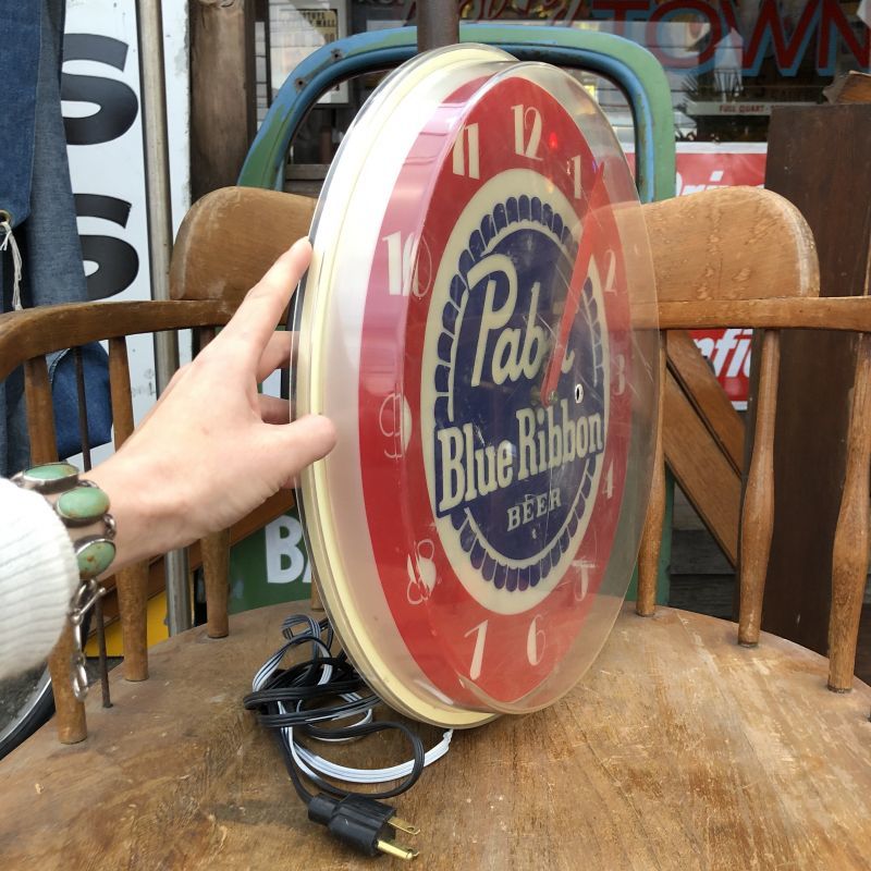 Vintage Pabst Blue Ribbon Beer Lighted Clock Sign (T609