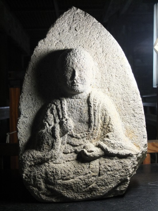 富貴寺の「石造地蔵菩薩坐像」が県指定有形文化財に指定されました