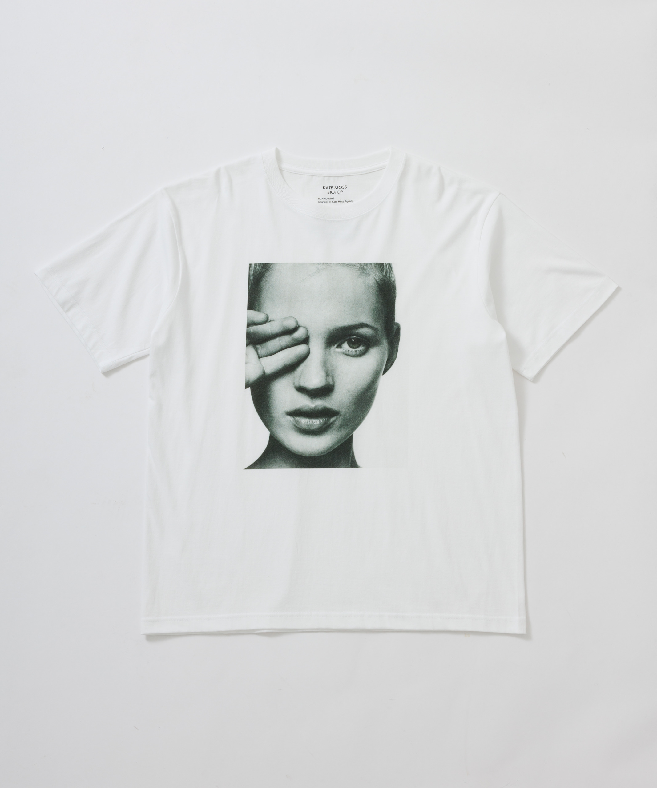 デイビッド・シムズ × ビオトープ のコラボレーションTシャツが発売