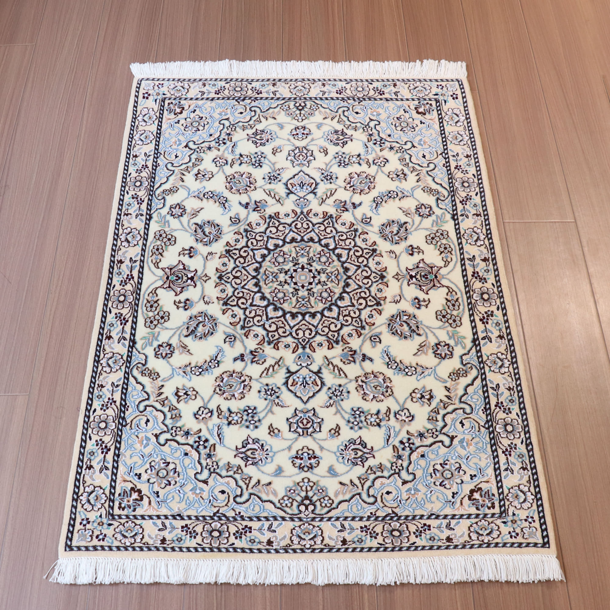 ペルシャ絨毯 ナイン産 9L117×79cm アイボリー ベージュ 花の