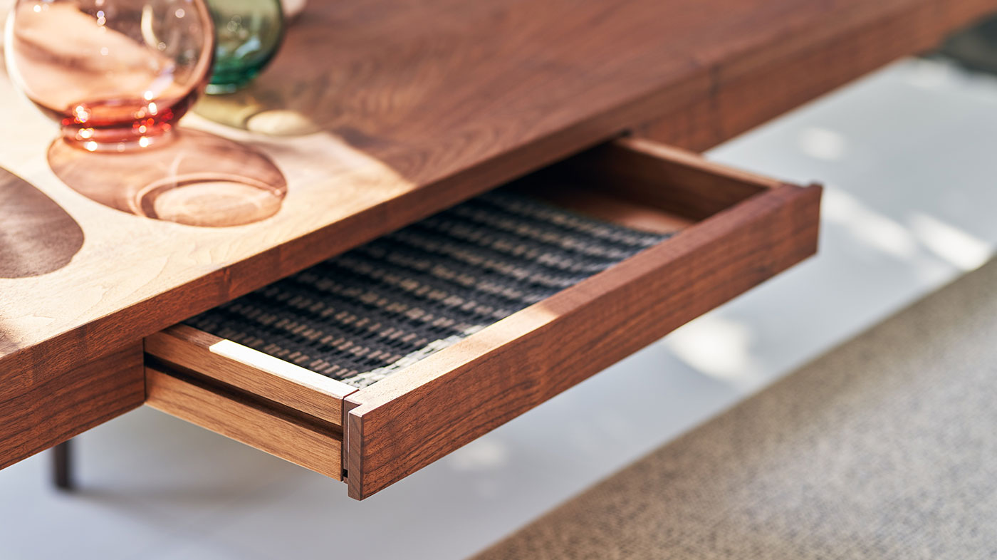 KRONE DINING TABLE(幅90cm × 奥行90cm)の通販 / マスターウォール
