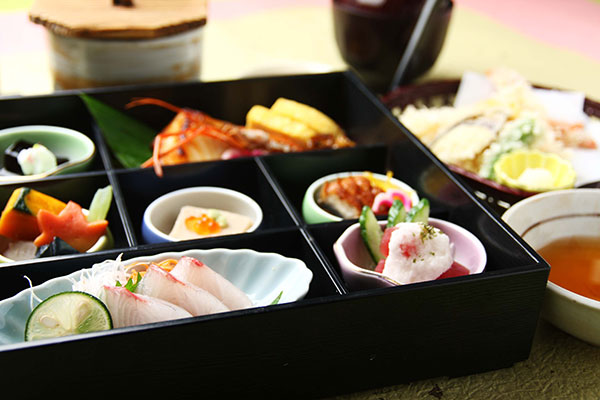 松花堂・会席弁当箱の通販|食器のセール・購入なら陶磁庵