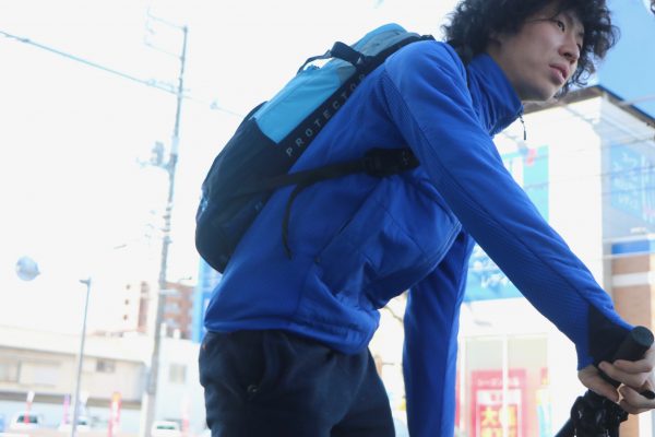 寒い日でも汗をかくライドに、patagonia/パタゴニアのナノエア・ライト