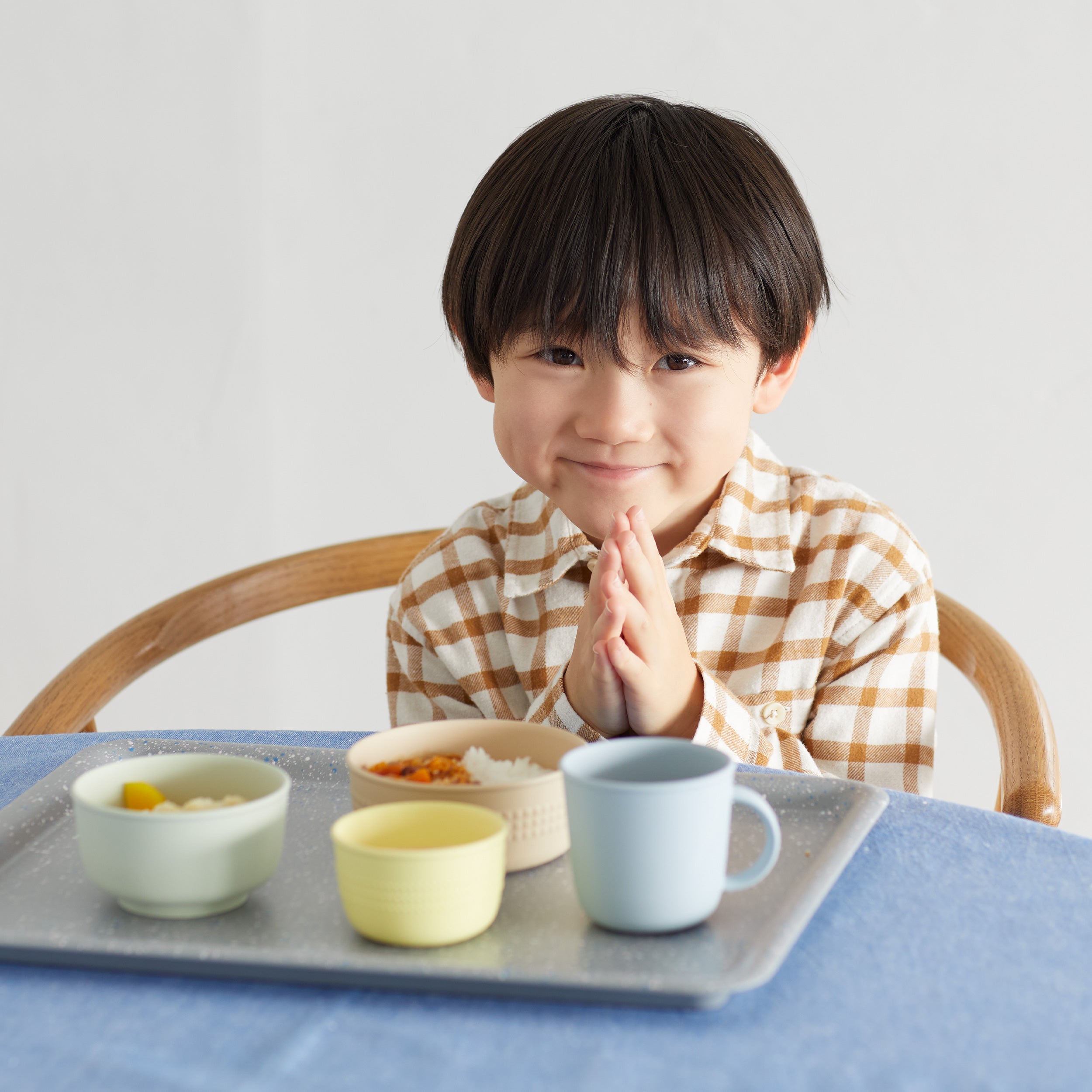 taneの食器セット（絵本付き）