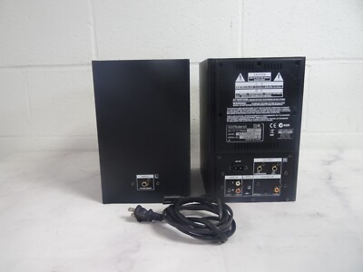 Cakewalk by Roland MA-15D Stereo Micro Monitor Speakers Black