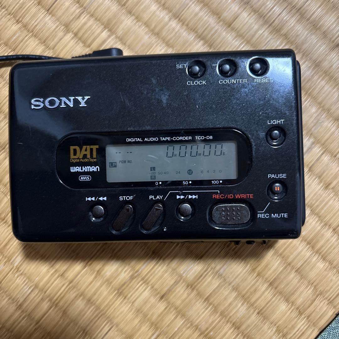 SONY TCD-D8 DAT WALKMAN PORTABLE RECORDER Black Checked for