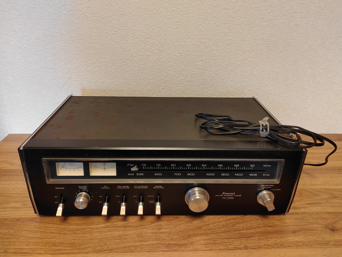 SANSUI TU-7700 Vintage AM/FM Stereo Tuner - High Fidelity Audio