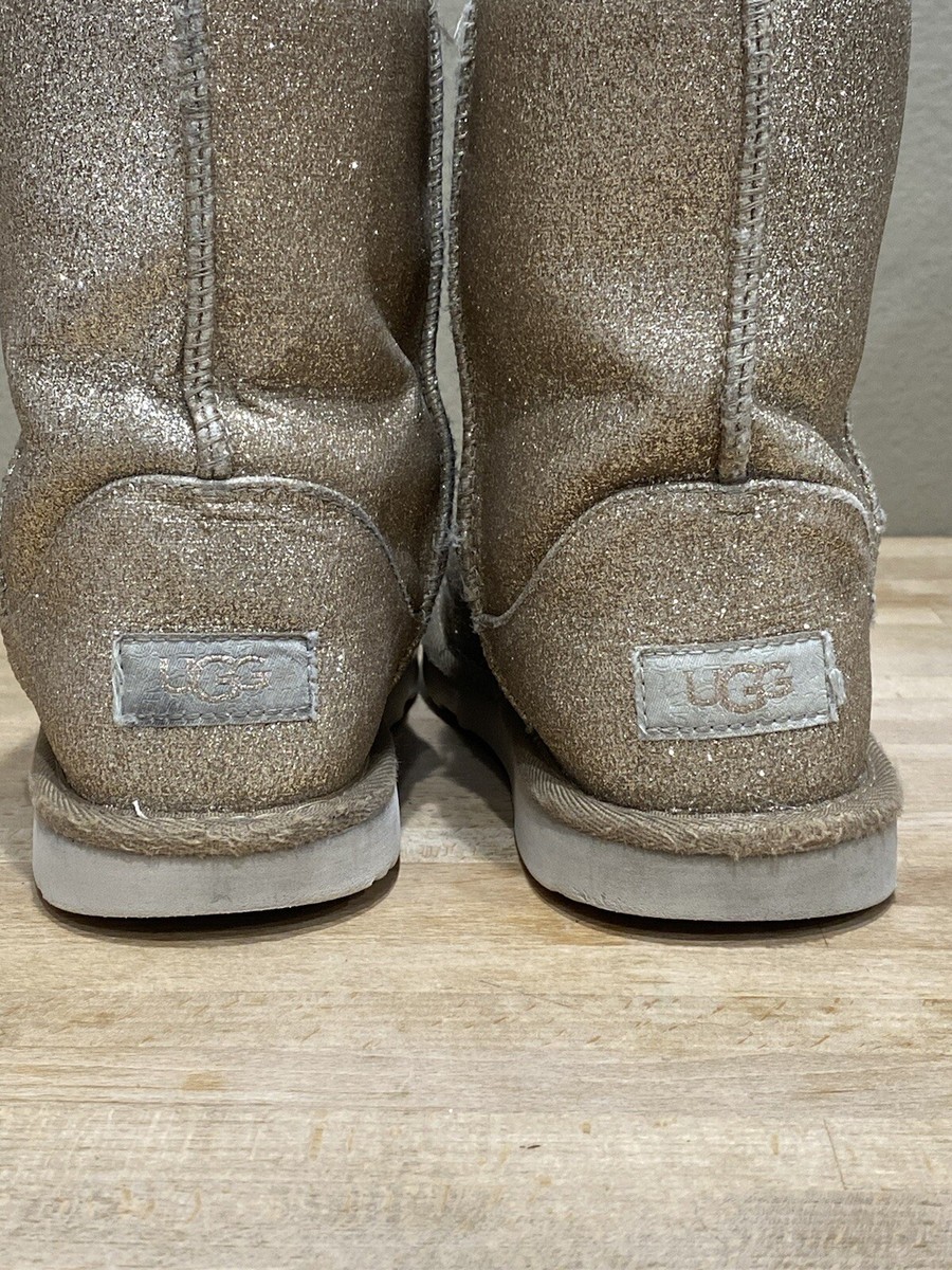 UGG Classic Short II Glitter Gold Boots 1111852K Kids Girls Size