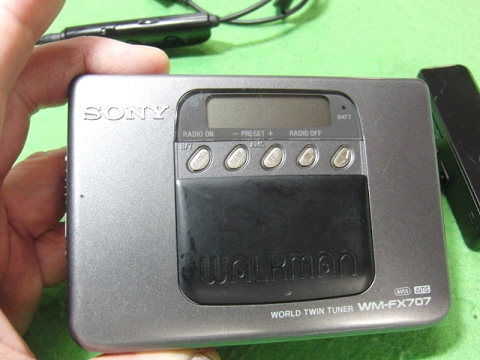 SONY 1992年 カセットウォークマン WM-FX707 - YouTube