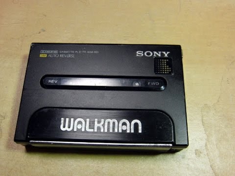 SONY 猿のCMで懐かしいウォークマン WM-501 （紹介編） - YouTube