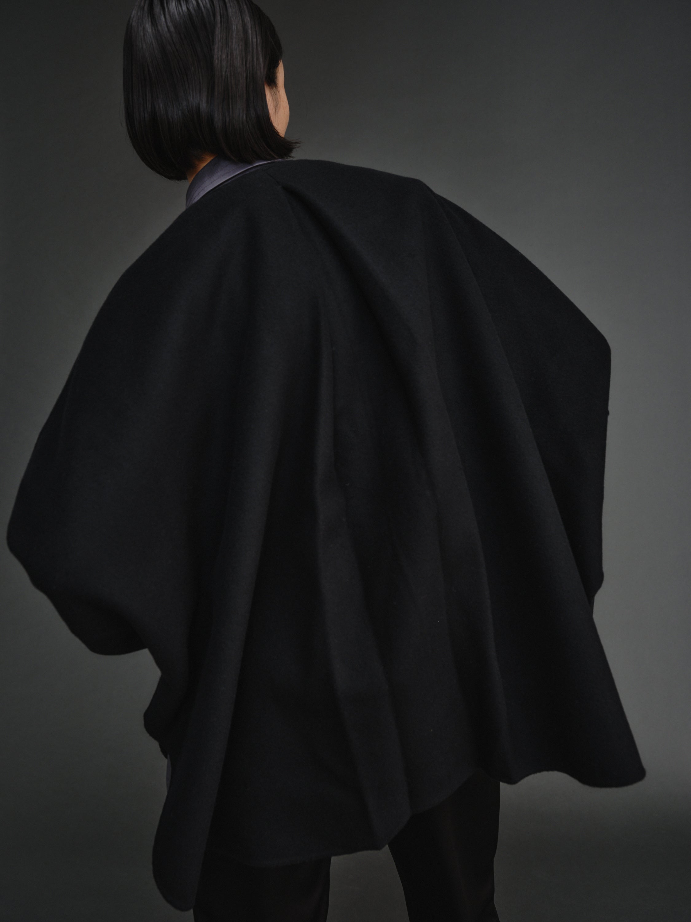 PONCHO COAT – IORE