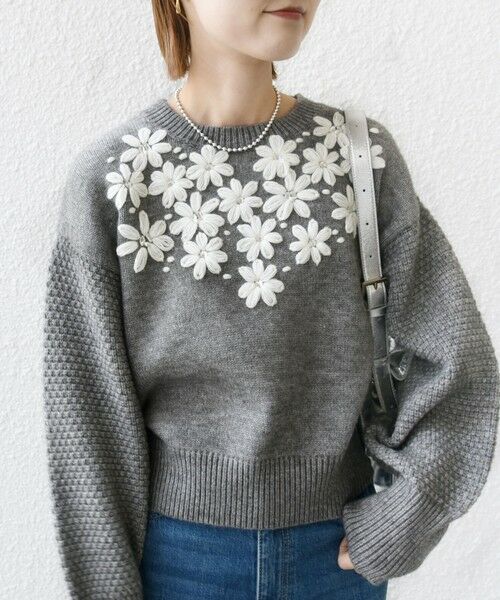 セール】 【WEB限定】〈手洗い可能〉フラワー 刺繍 デザイン ニット