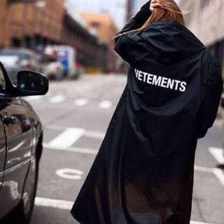 BALENCIAGA（レインコート）のフリマアイテム一覧