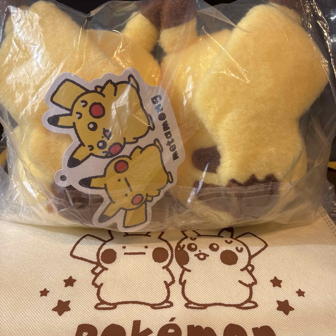 ポケモン - 韓国限定 メタモンは変身中 ピカチュウ ぬいぐるみの通販