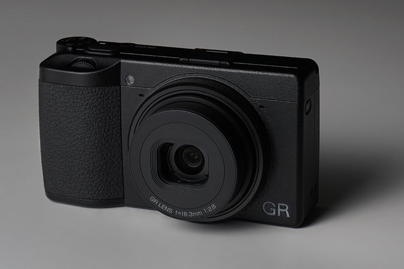 さらなる“深化”を遂げたスナップシューター、リコー「GR III」レビュー
