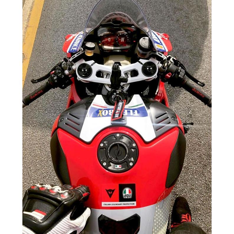 TKTMPR03 TWM製タンクキャップ KTM 1290SUPER DUKE R(14-21) クイック