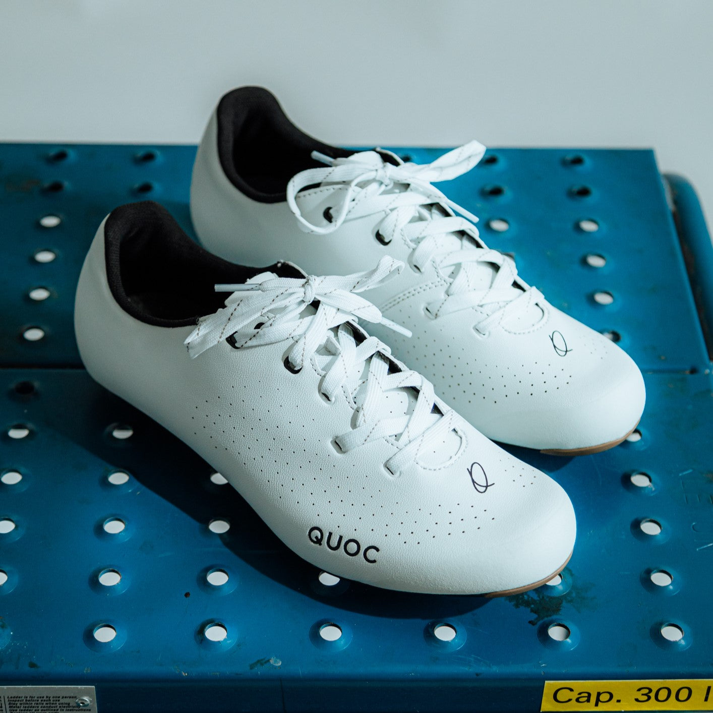 QUOC Escape Road Lace Shoes - White – Le Club