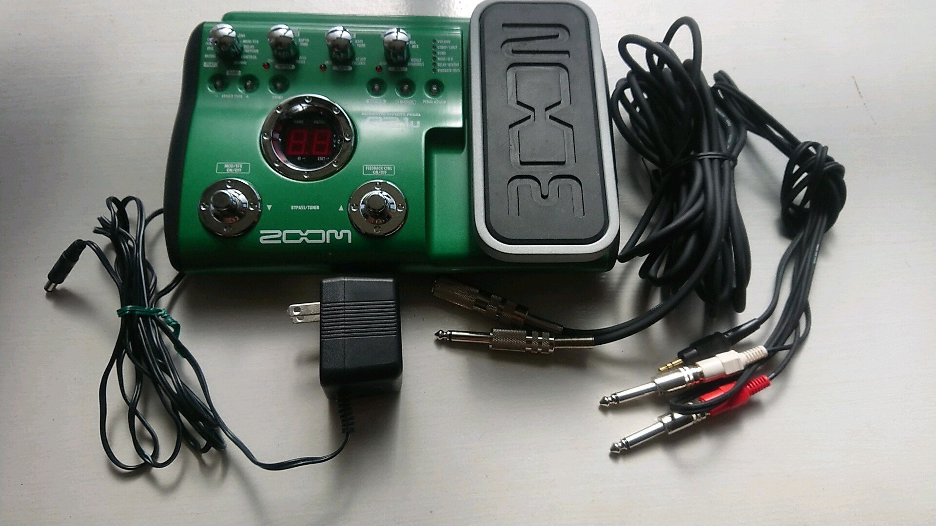 Amazon | ZOOM アコースティックエフェクツペダル A2.1u