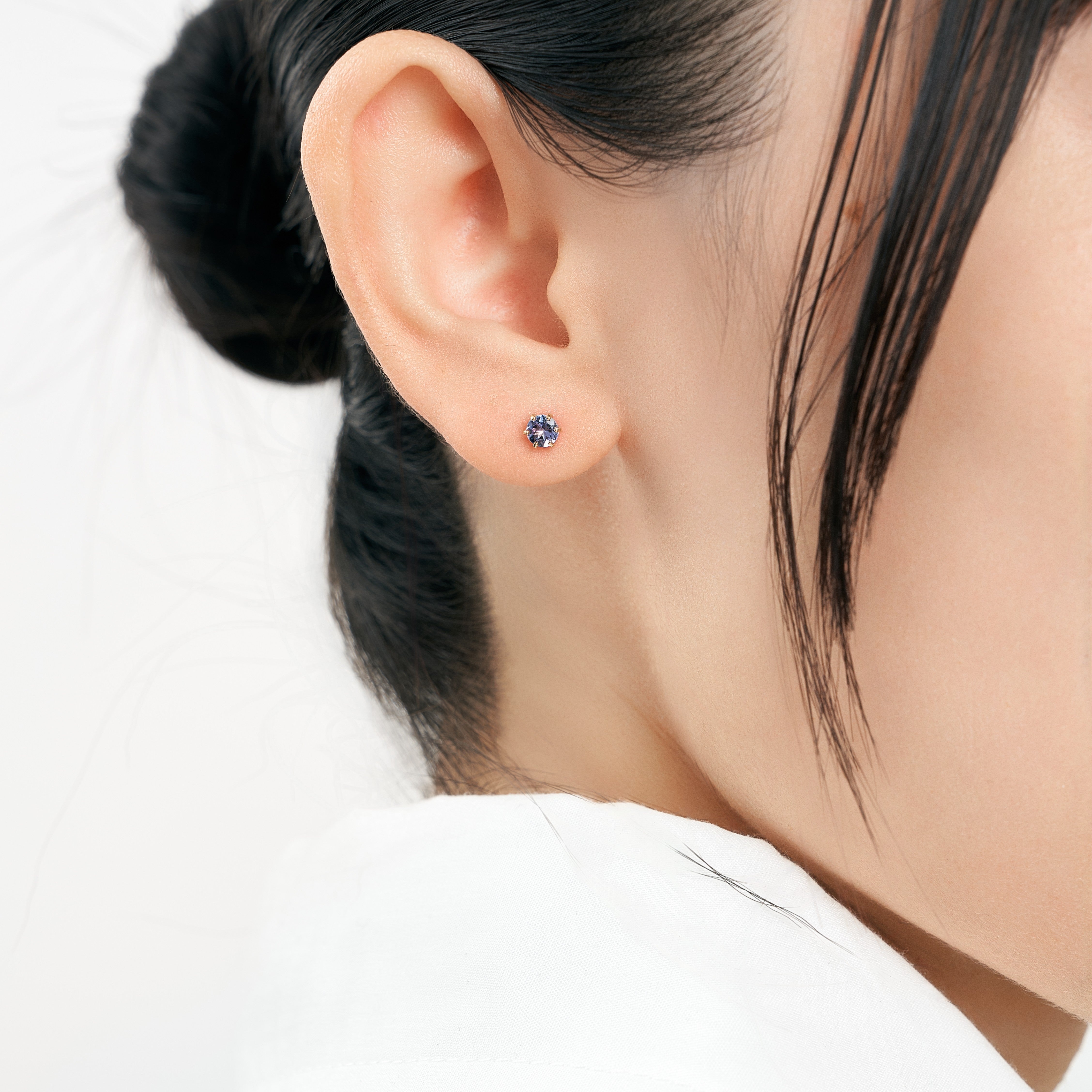 K18 爪留め 誕生石 スタッドピアス 4mm（12月：タンザナイト）- me