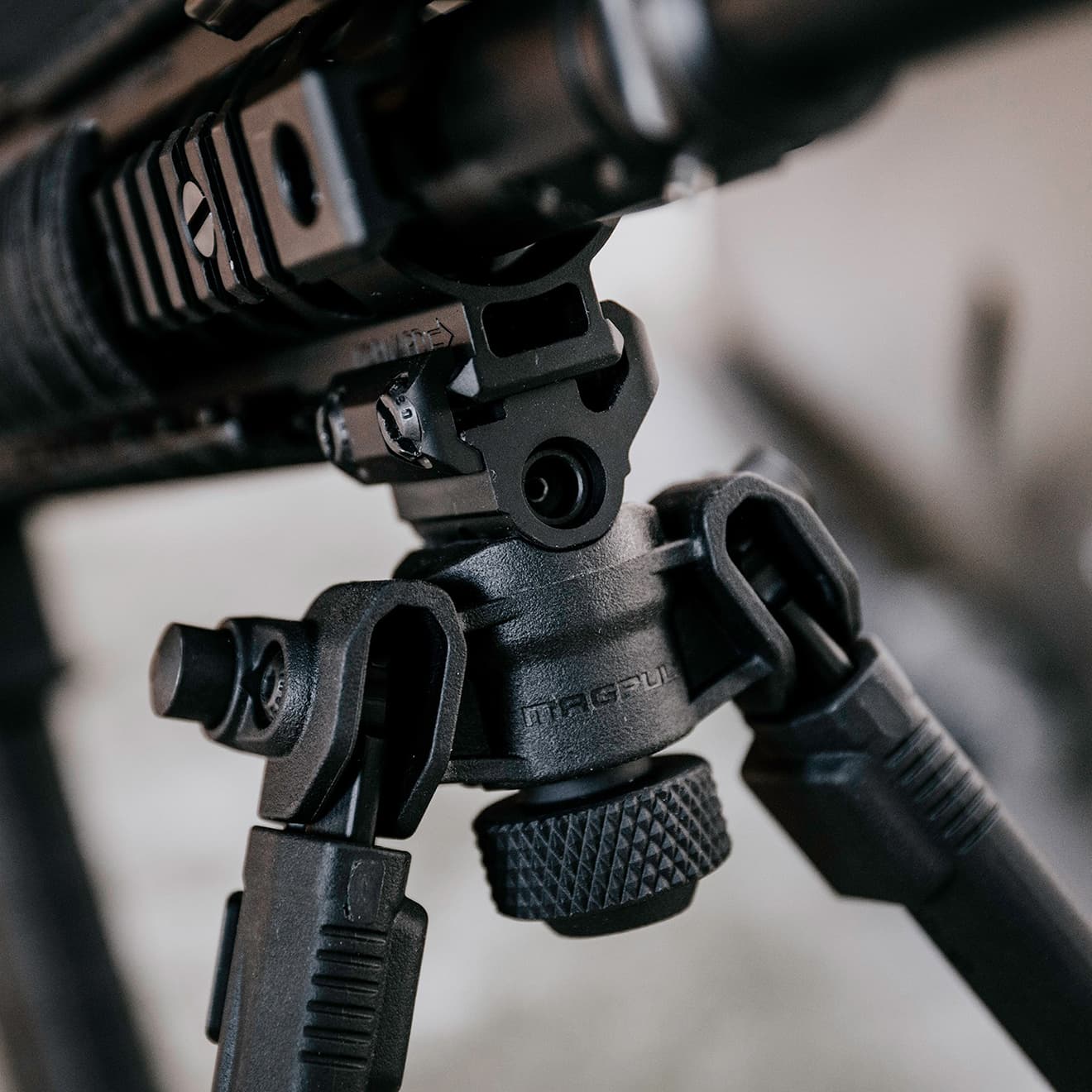 正規品】MAGPUL バイポッド for 20mmレール [カラー：BK / DE