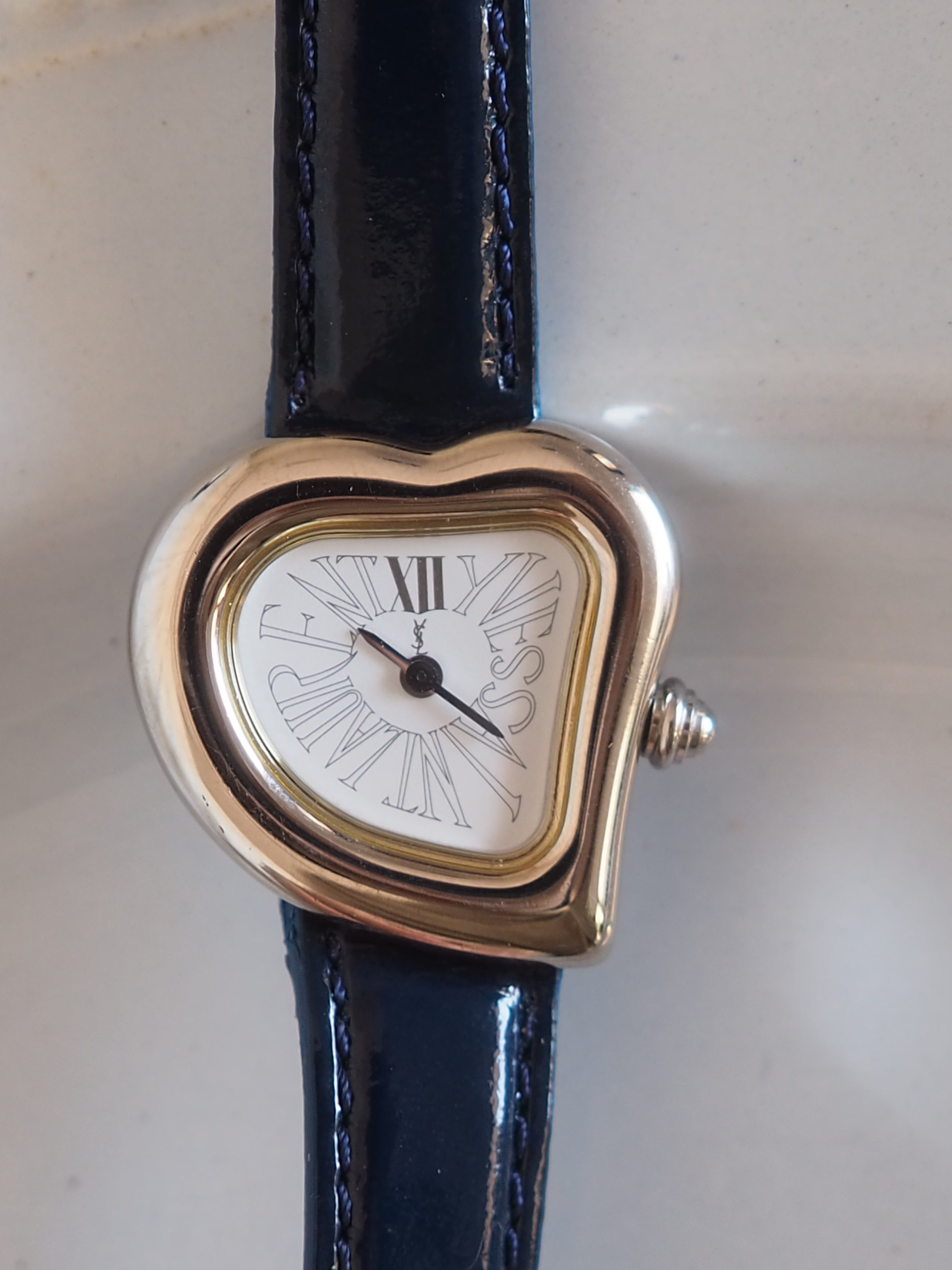 Yves Saint Laurent イヴ・サンローラン YSL ハート ウォッチ 腕時計