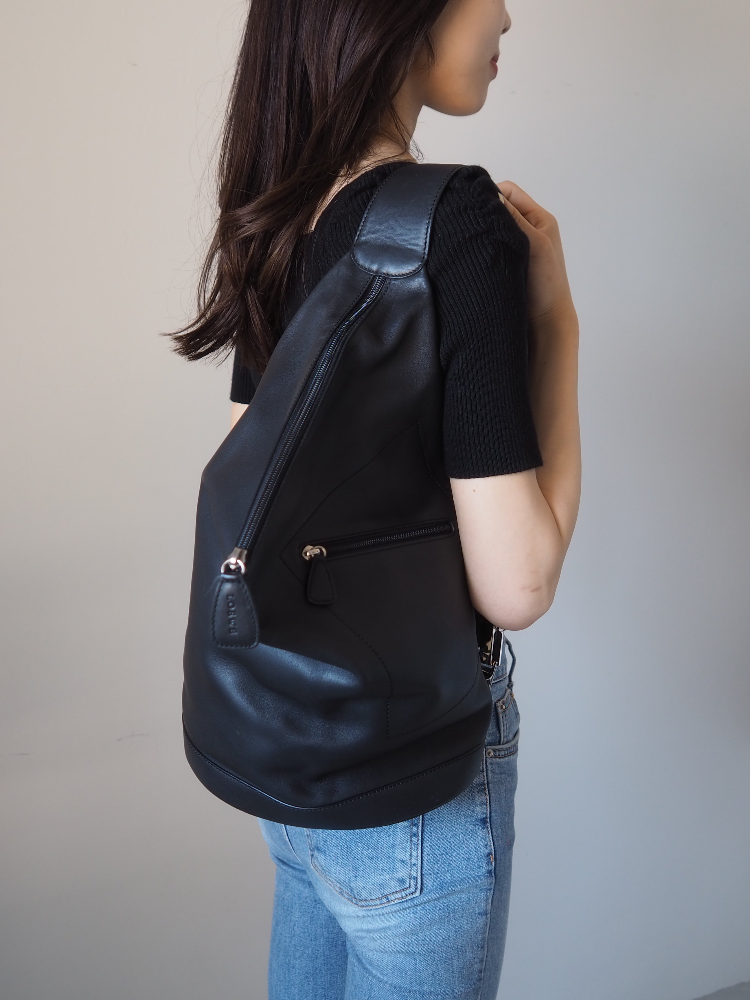 LOEWE ロエベ アントン バッグパック ワンショルダーバッグ ブラック
