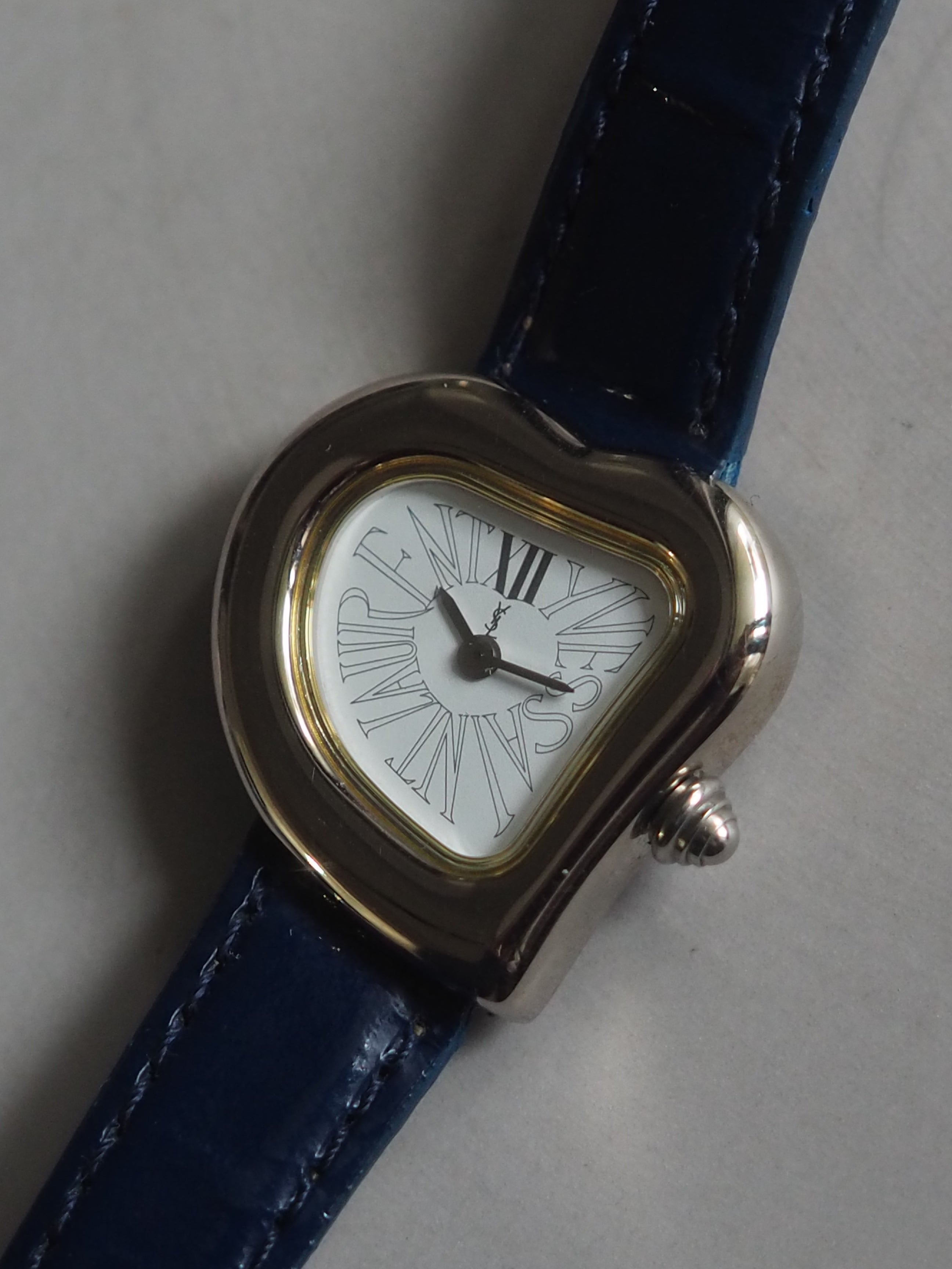 Yves Saint Laurent イヴ・サンローラン YSL ハート ウォッチ 腕時計