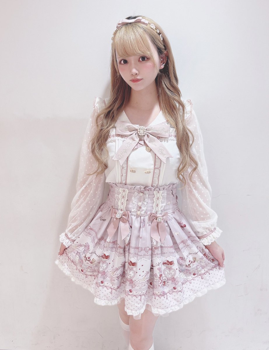⋆♡ 𝐿𝐼𝑍 𝐿𝐼𝑆𝐴 ♡ ｡⋆ 新宿ALTA🎀新作item *⑅︎୨୧