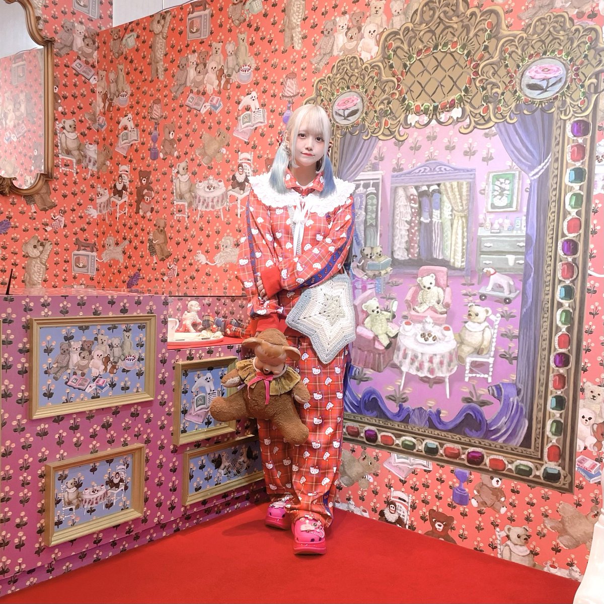 🎀COORDINATE🎀 🩷【予約商品】ハローキティ トラックジャケット