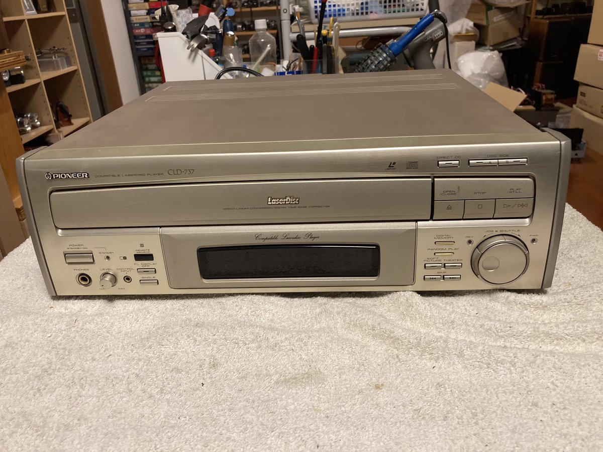 パイオニアのレーザーディスクプレーヤーCLD-737をメンテする。91年
