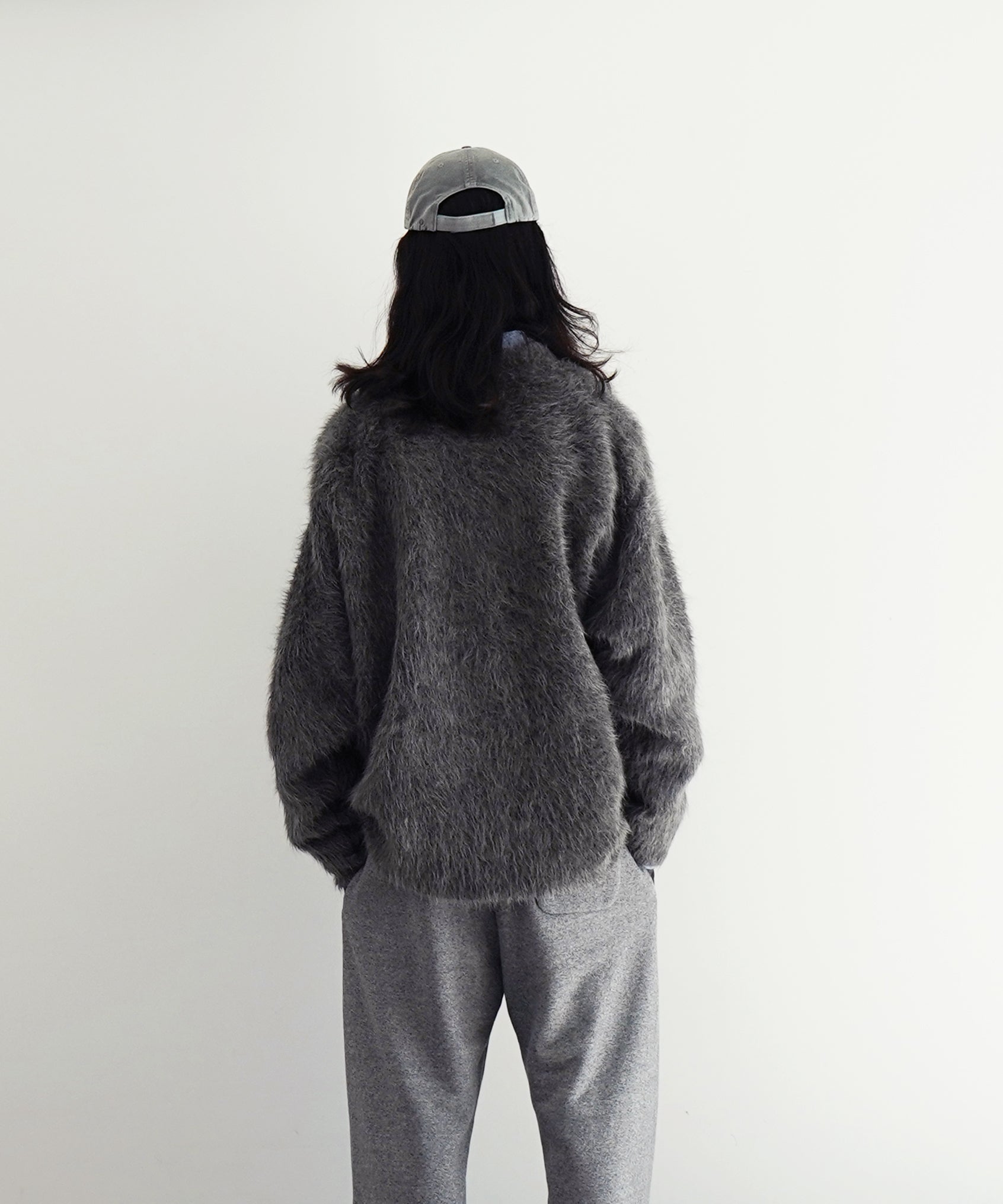 The Inoue Brothers 【ザイノウエブラザーズ】suri alpaca cardigan