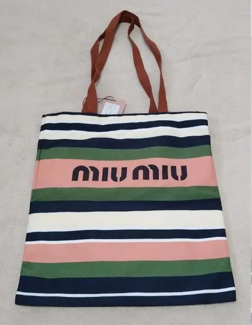 2026年最新】MIU MIU エコバッグの人気アイテム - メルカリ