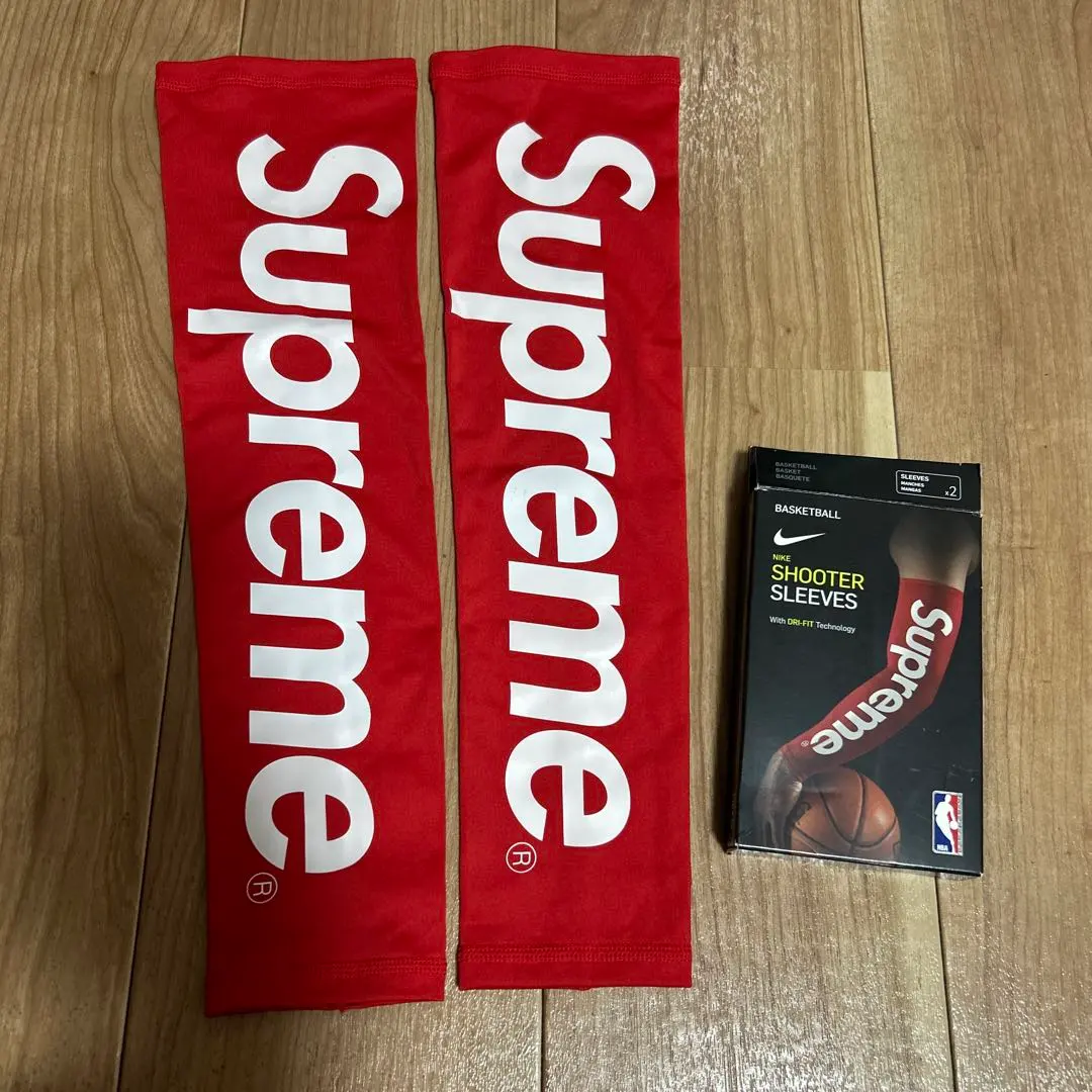 2026年最新】supremeアームカバーの人気アイテム - メルカリ