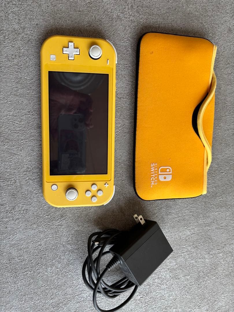 ニンテンドーswitch lite イエロ Amazon.com: Nintendo Switch Lite - Yellow : Video Games