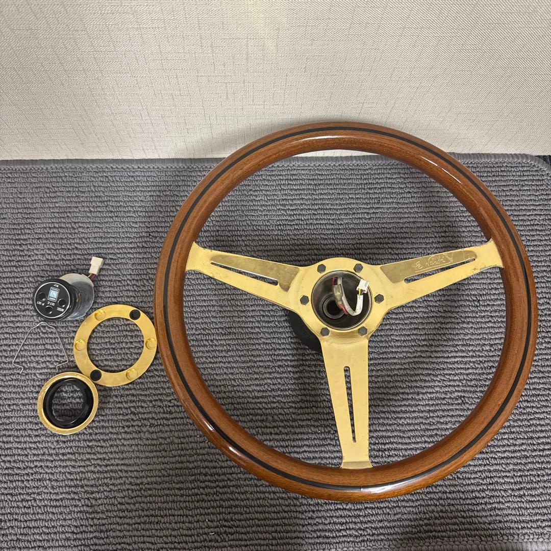 ナルディ NARDI ウッドステアリング 32.5パイ ゴールドスポーク 希少 NARDI ナルディ(NARDI) ステアリング ヴィンテージ ANNI50