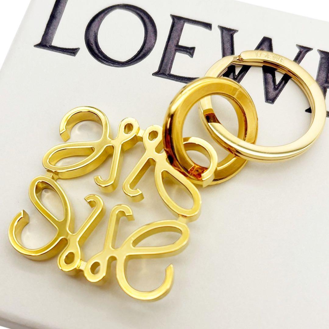 美品◎ ロエベ アナグラム キーリング キーホルダー チャーム LOEWE（ロエベ） 【極美品】 【ロエベ】 アナグラム キーリング