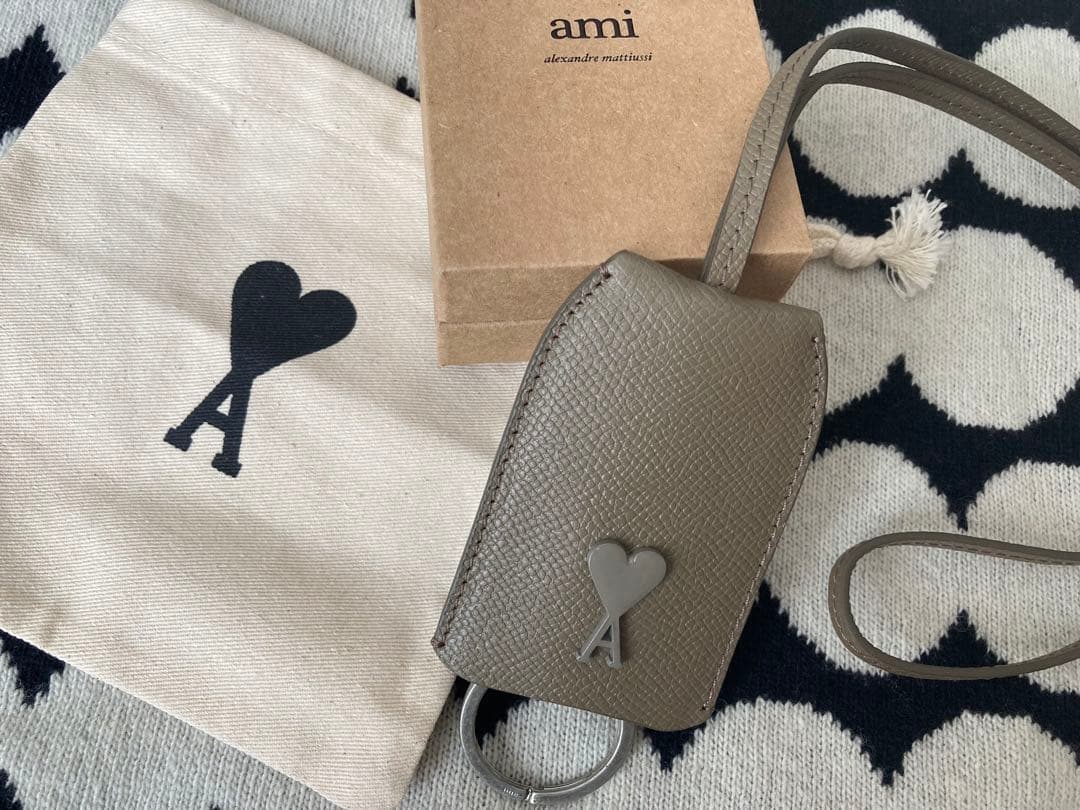 未使用 アミパリ キーリング amiparis キーケース クロシェット 未使用 アミパリ キーリング amiparis キーケース クロシェット - メルカリ
