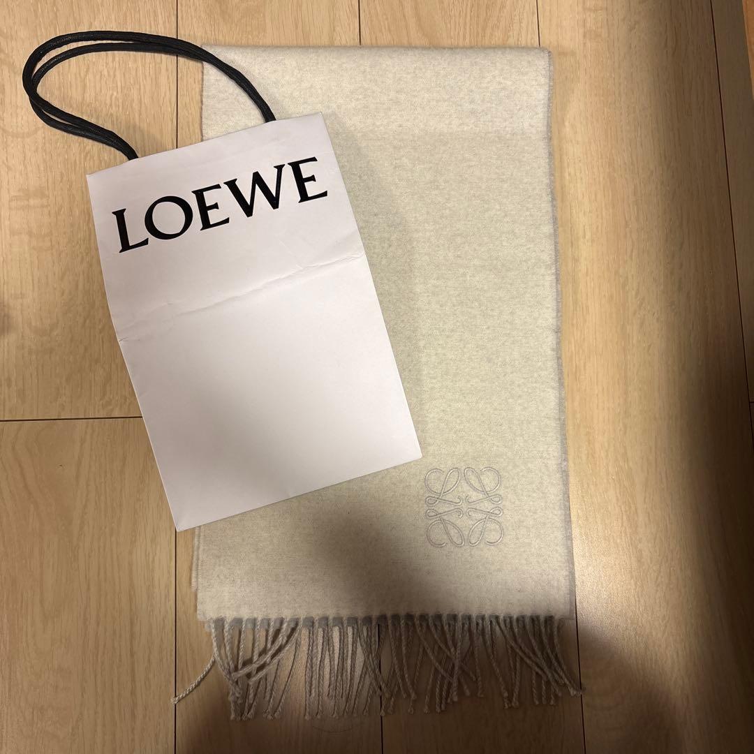 LOEWE ウールマフラー ホワイト/グレー 新品未使用 定価56 100円 LOEWE マフラー ショップ袋付き ロエベ
