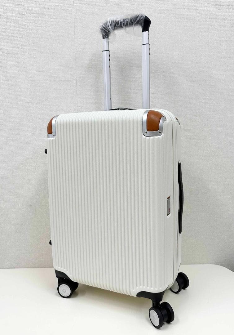 未使用 ★ スイスミリタリー プレミアム スーツケース 38.5L ホワイト