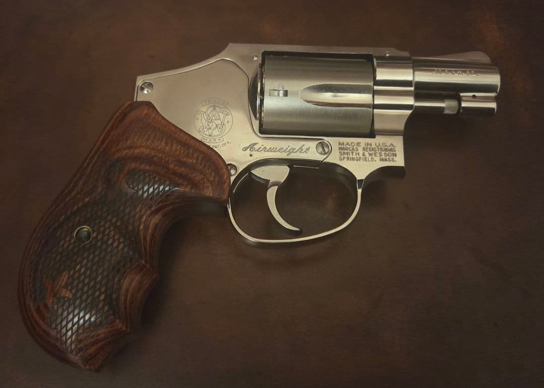 S＆W M442 MODEL 442 THE ULTIMATE CARRY REVOLVER IN 38SPL BLACK WITH NO LOCK