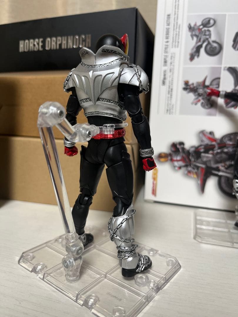 BANDAI 真骨彫製法 仮面ライダーキバ キバフォーム レビューS.H BANDAI