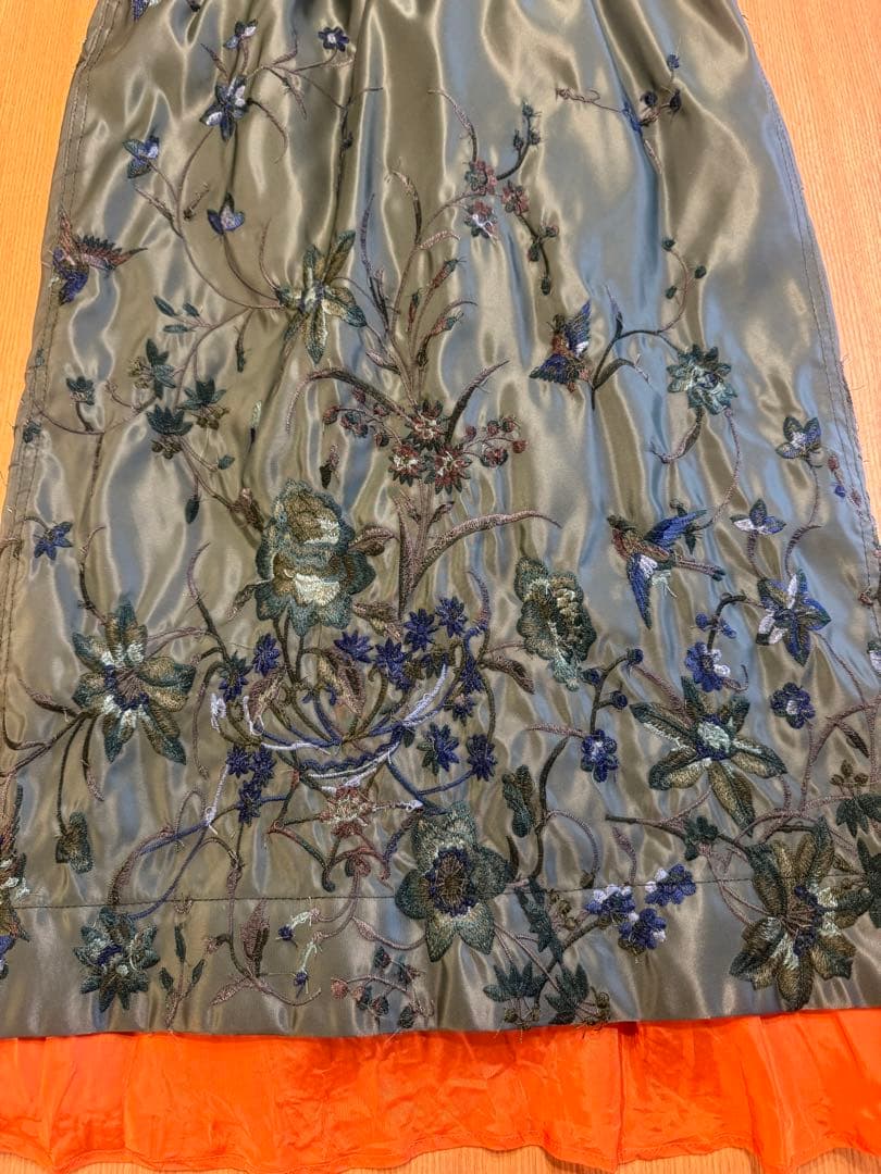 sacai サカイ フラワーエンブロイダリー ナイロンスカート カーキ