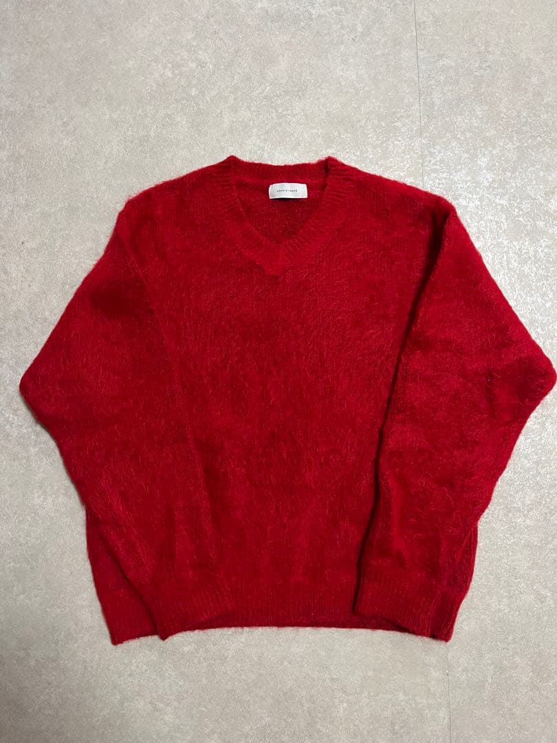 モヘアVネックニット mohair アダムエロペ 赤ニット - メルカリ