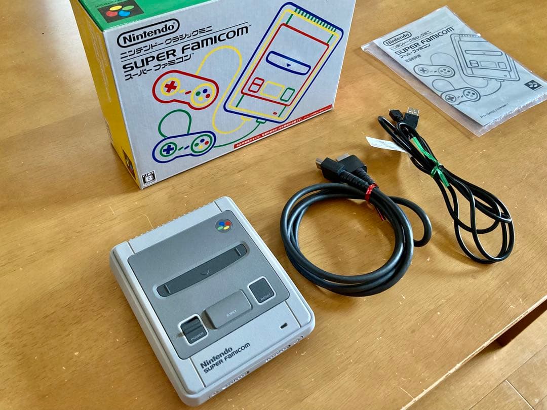 美品☆付属品完備☆ニンテンドー クラシック ミニ スーパーファミコン