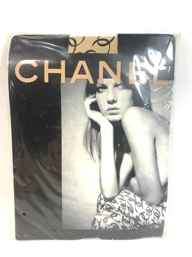 シャネル　ロゴチリ　タイツ　ストッキング　★新品、未開封★レア物 キラキラオシャレ♪＊【CHANEL】シャネル タイツ CCロゴ (CHANEL