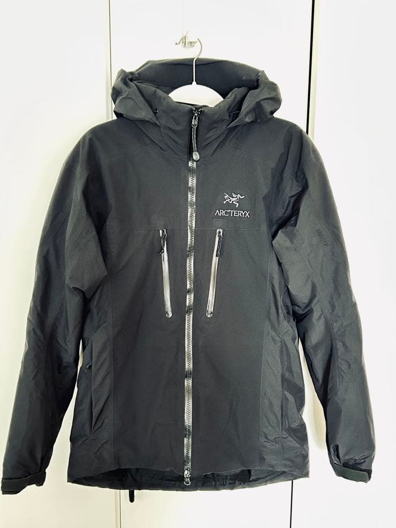 ARC'TERYX Fission SV Jacket Sサイズ Fission SV Jacket #Black｜ARC'TERYX 入荷しました。 – moderate